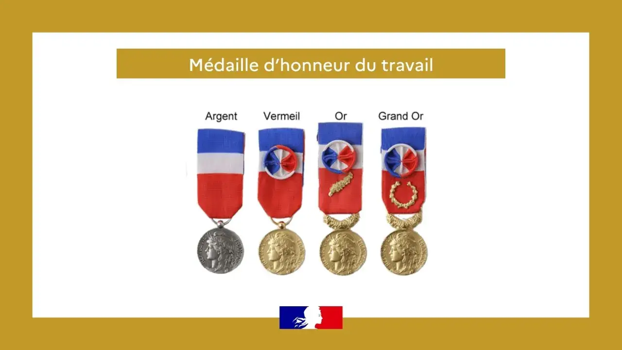Les m&eacute;dailles d'honneur du travail : Argent, Vermeil, Or et Grand Or, symboles de reconnaissance pour une carri&egrave;re d&eacute;vou&eacute;e.